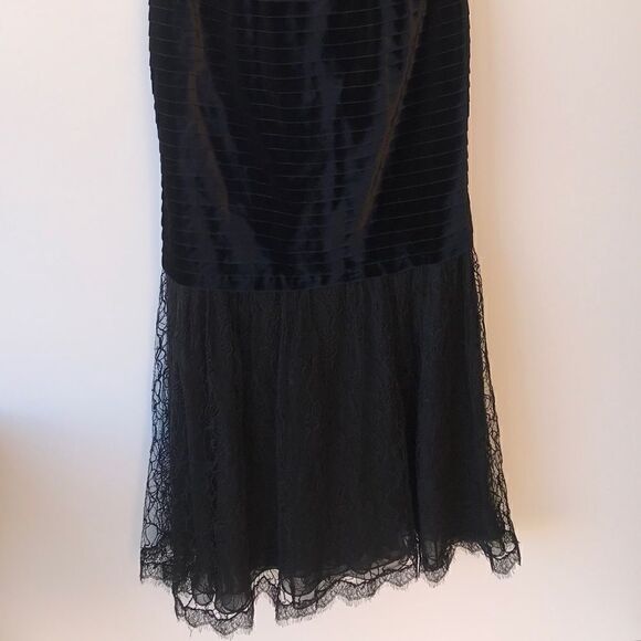 Carmen Marc Valvo Black Velvet Mermaid Gown sz 10 - Picture 7 of 9